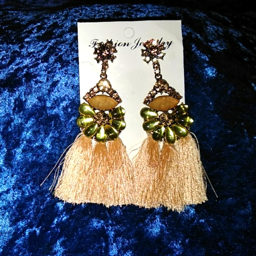 Beautiful  Tassel Rhinestone earrings